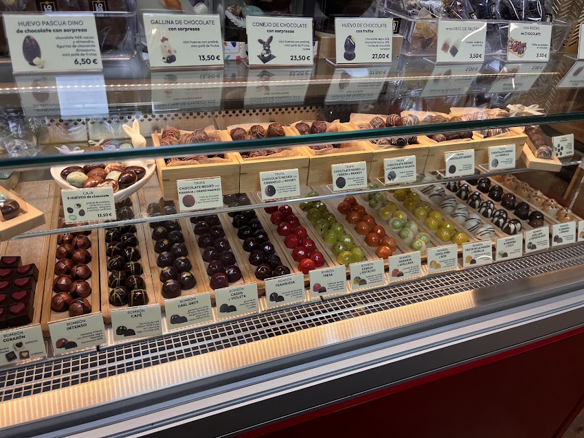 LORIS CHOCOLATES