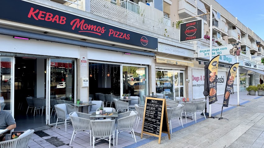 MOMOS KEBAB PIZZA
