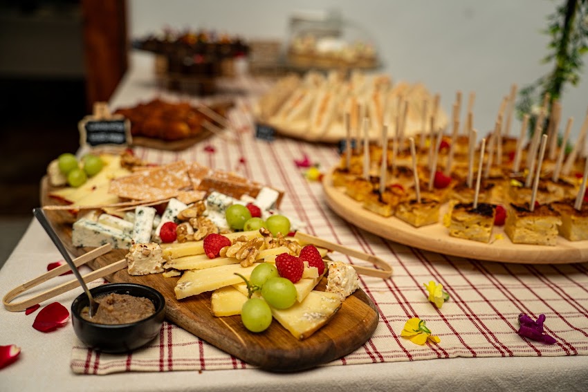 La Oficina casual food