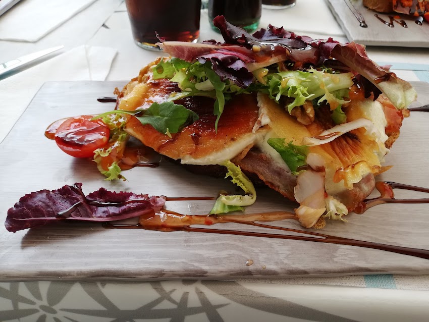 Túnel Tapas Vinoteca