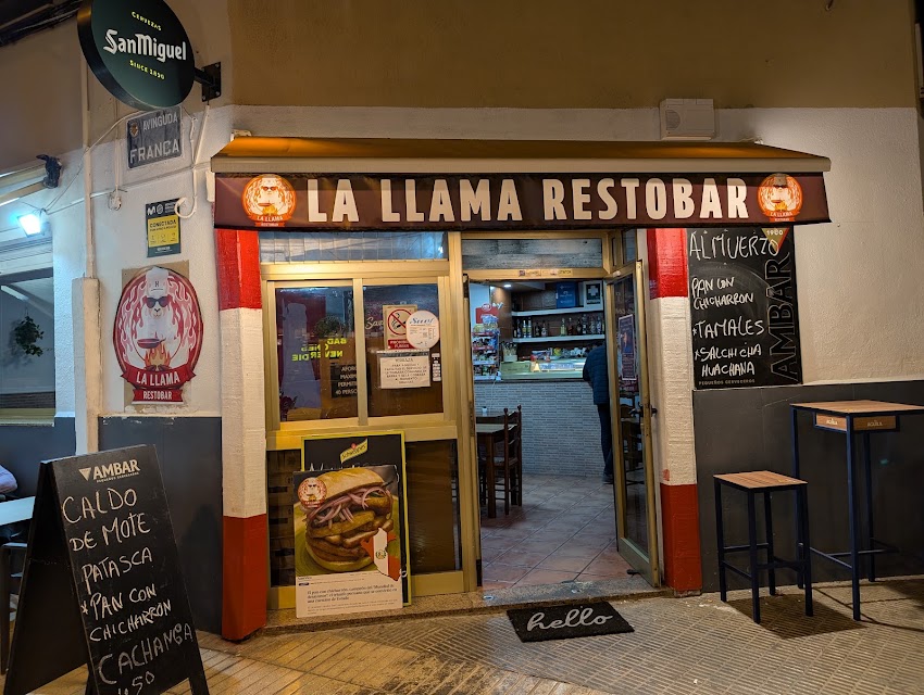 LA LLAMA RESTOBAR