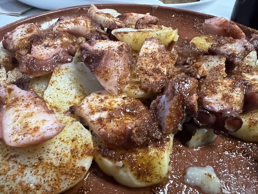 Bar – cafetería La Faeneta