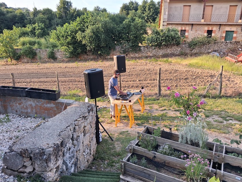 La Cantina Metálica