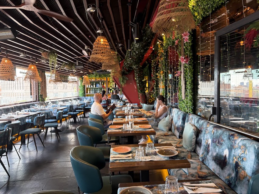 Saluka Restaurant & Lounge