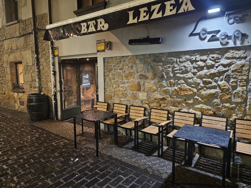 Bar Lezea