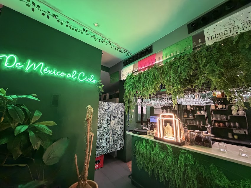 Taquería Tacoctelería : Restaurante Mexicano y Coctelería en Malasaña