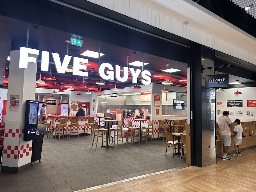 Five Guys Burgers and Fries S.S. Reyes The Style Outlets