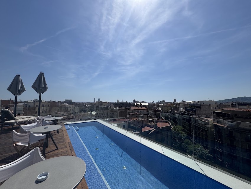 Mood Rooftop Bar