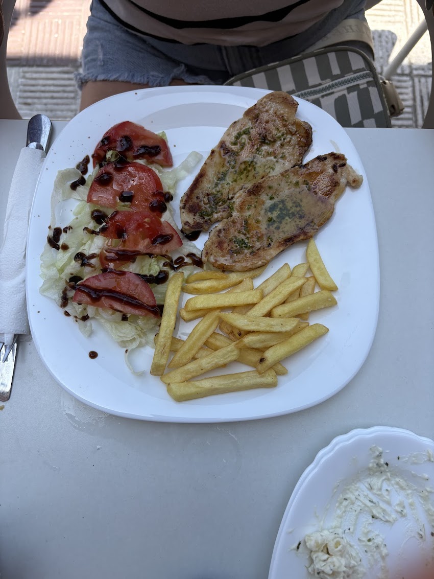 Salón-Cafetería La Frontera