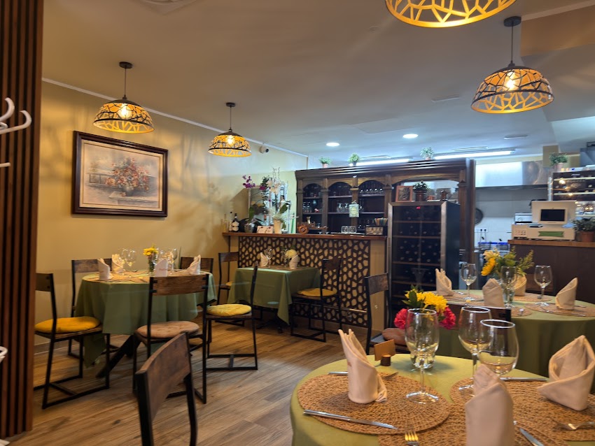 Nuestra casa es Tu casa Bistro