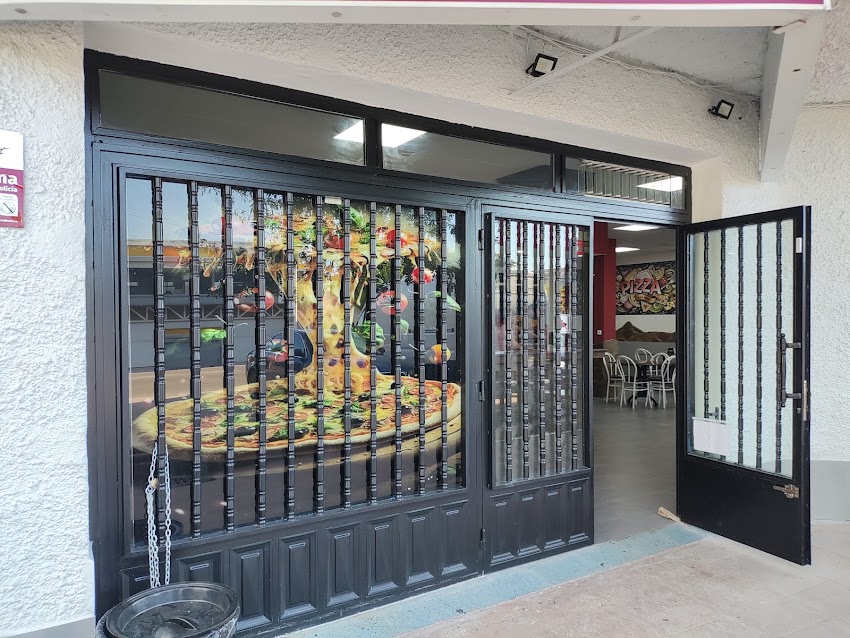 Hugo’s Pizza
