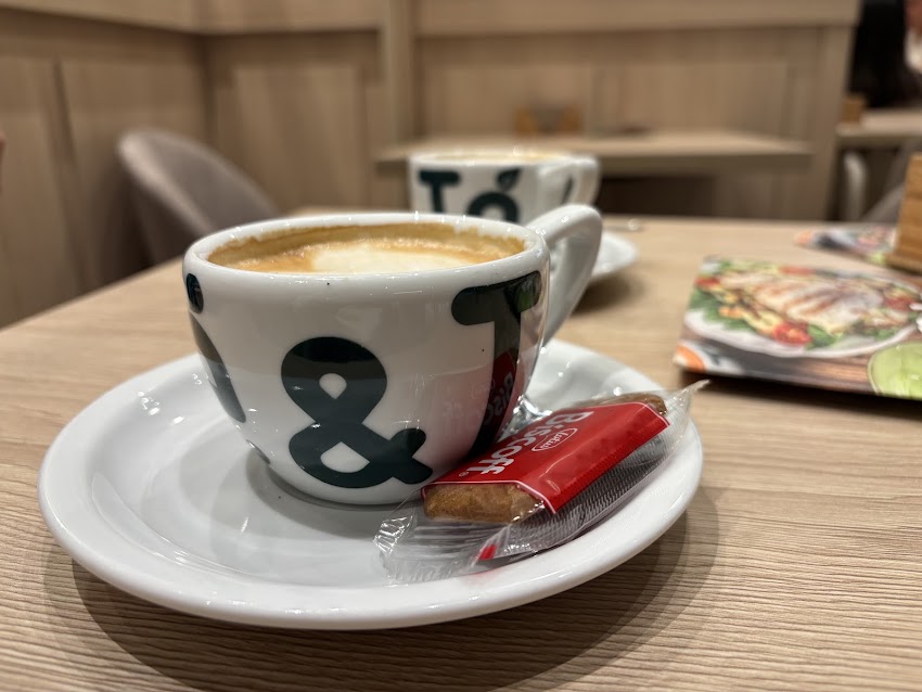 All Day Brunch by Café & Té