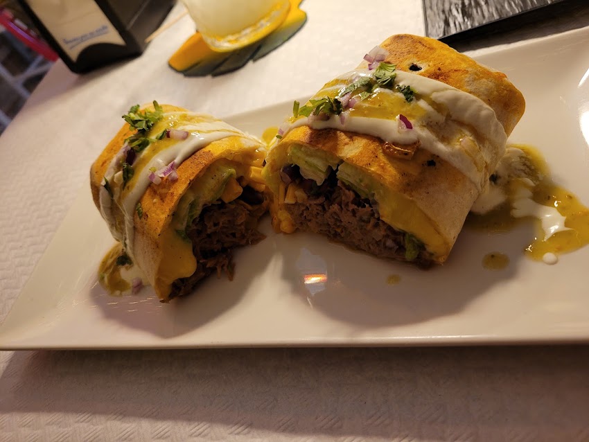 Mamacita Bar – Mexican street food – Cocktails – Café