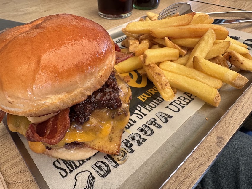 Dedos X-sur | Burgers & casual dining