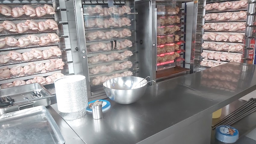 Asador de pollos Romu