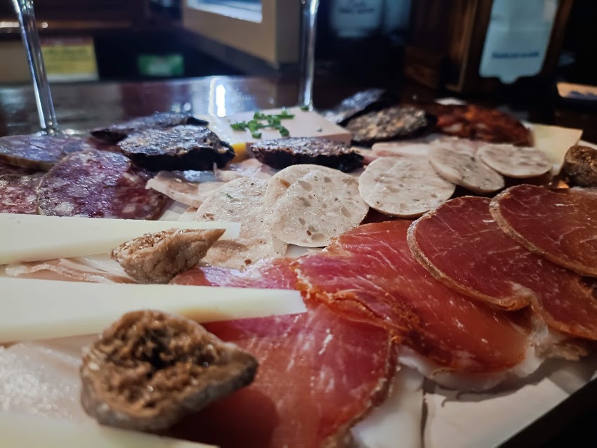 La Bodega de “El Chache”
