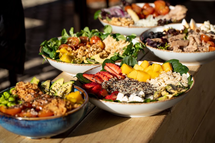 Enxalao brunch, coffee & salad bowls