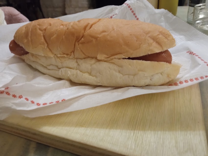 El Trobador Salsitxeria-Hamburgueseria-Creperia