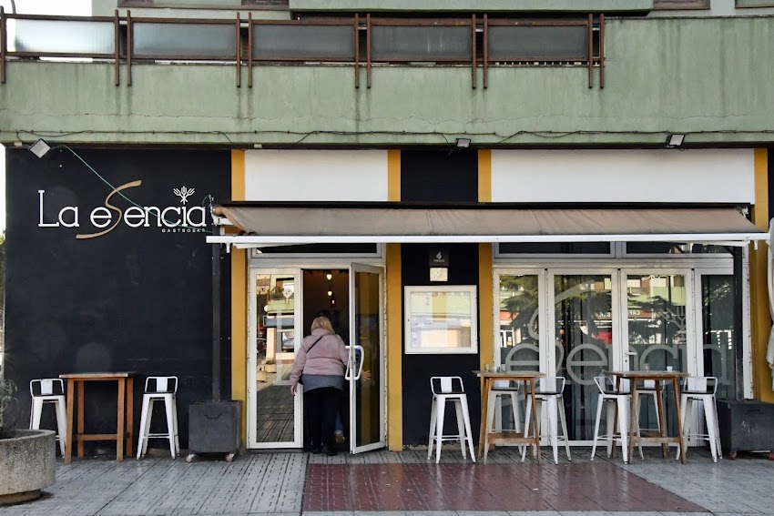 La Esencia, Gastrobar