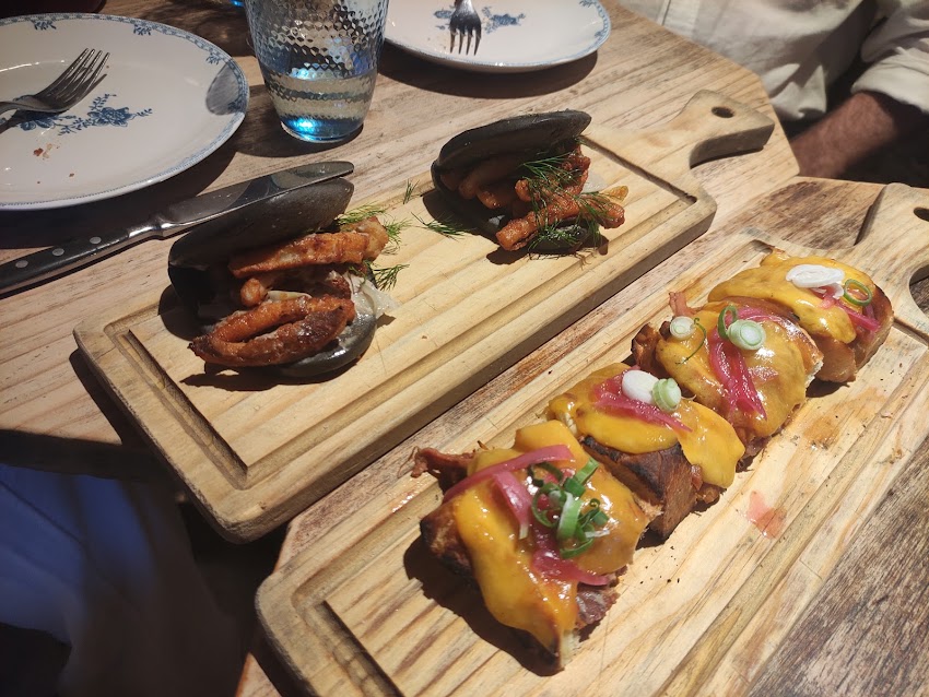 Happynest Café