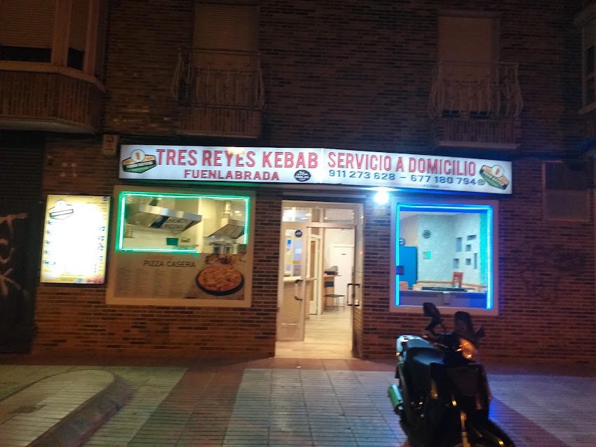 Tres Reyes Doner Kebab y Pizzería Fuenlabrada