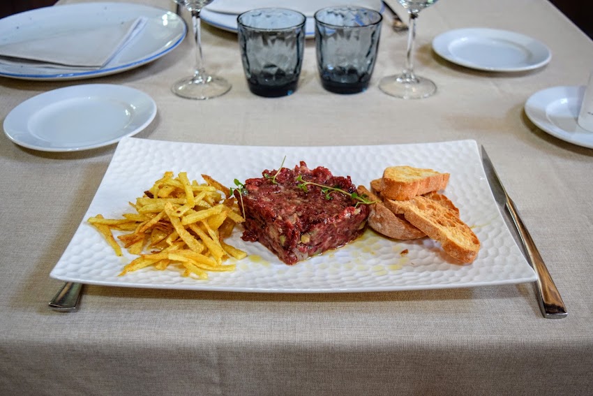 6Q Restaurant Modernista