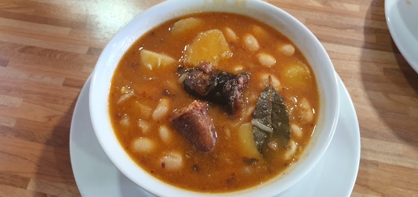 Cafetería restaurante La Villa
