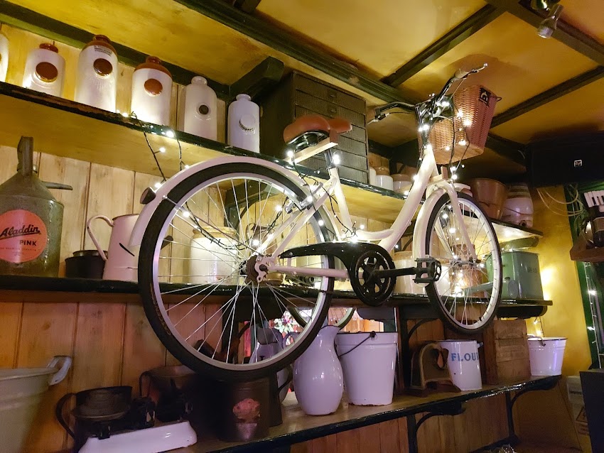 Bull McCabe’s Irish Pub