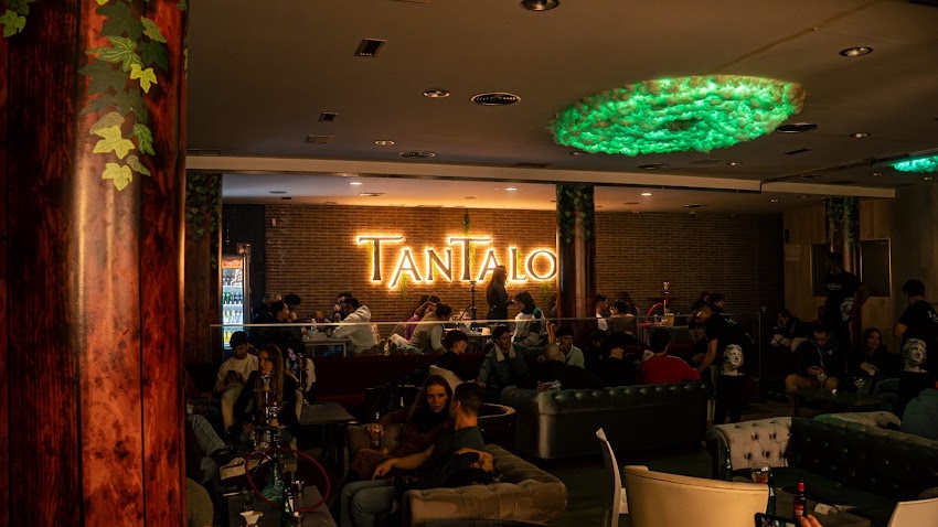 Coctelería TANTALO