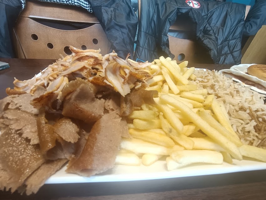 Donner KebapTopkapi Pizza