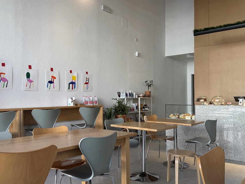 Plein Cafe & Deli
