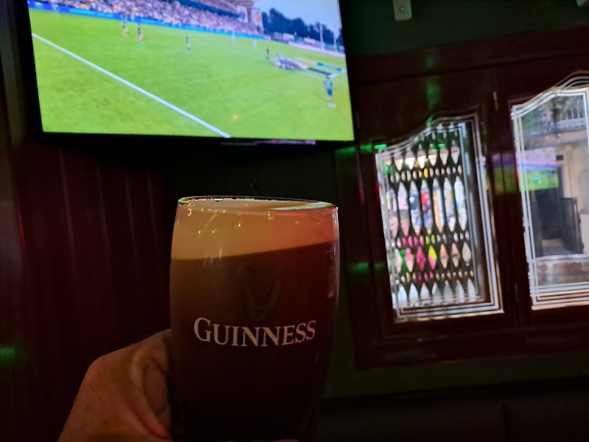 OLD IRISH PUB