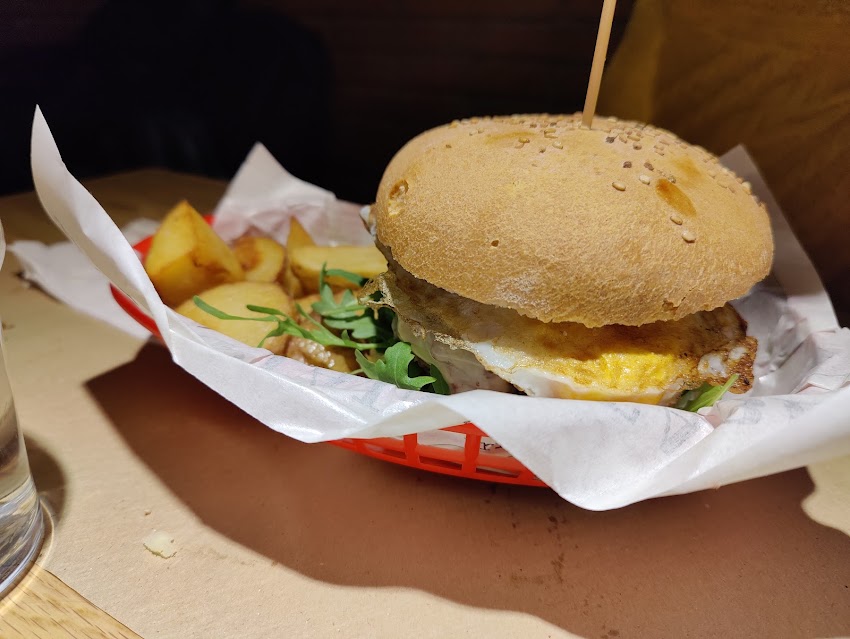 OREKA – Burgers y Tacos