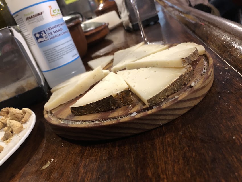 Cafe Luis Vinos y Tapas