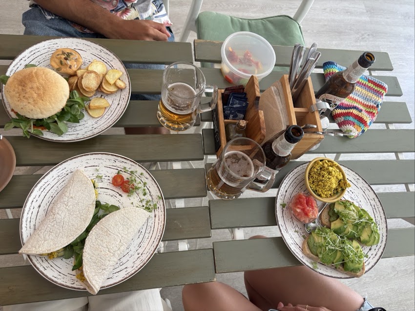 REVIV CAFÉ