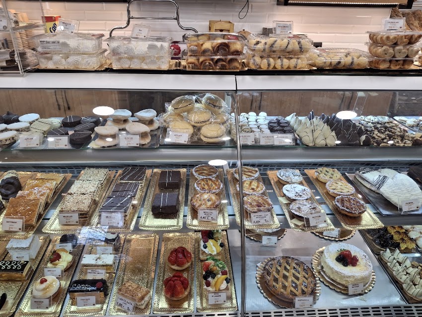 Los Reyunos. Pastelerías, Panaderías, Cafeterías – Sucursal Majuelo