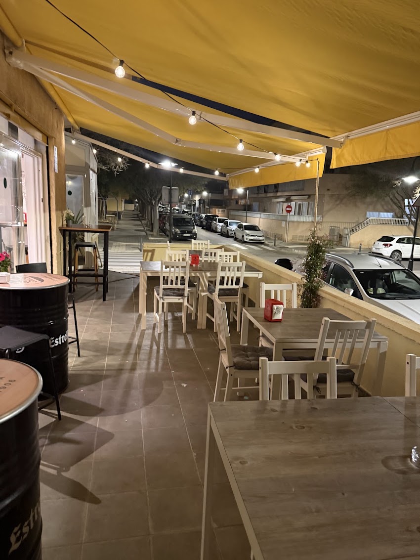 LA PERLA | CAFÉ – BAR