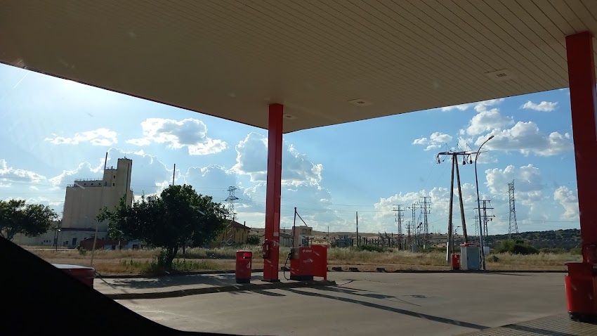 Estación de Servicio y cafetería AFER