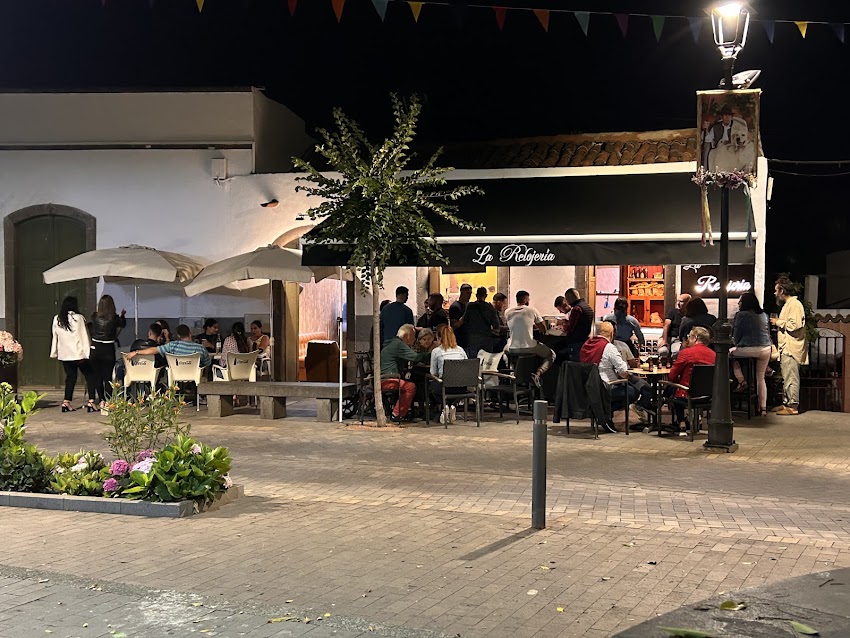 Taberna La Relojería Quesos y Vinos