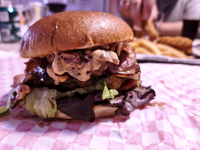 THE CHILL BURGER