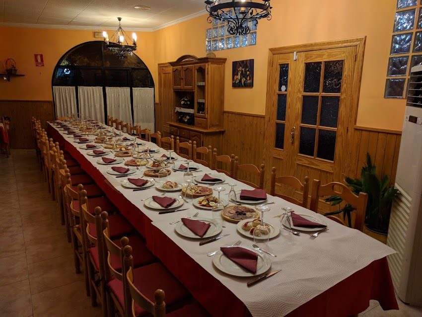HOTEL RESTAURANTE – LA PISCINA