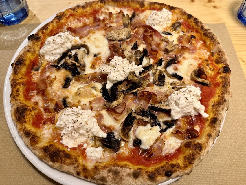 Restaurante Pizzeria La Farina VNG