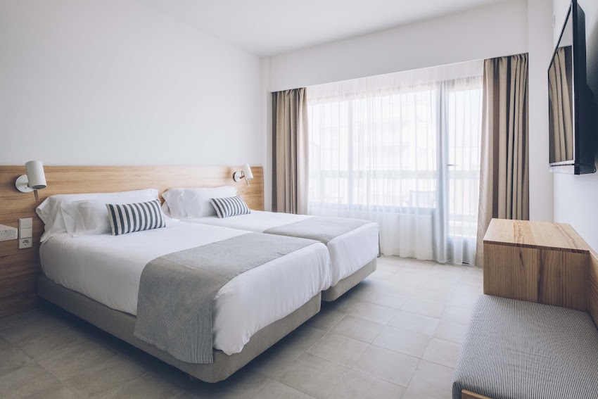 AYA Seahotel