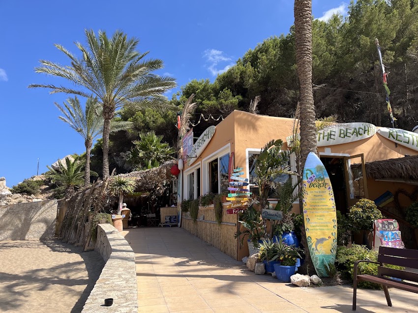 On The Beach Ibiza – Restaurante con estilo playero en Cala San Vicente