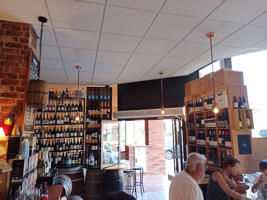 MalaUva Vins & Persones