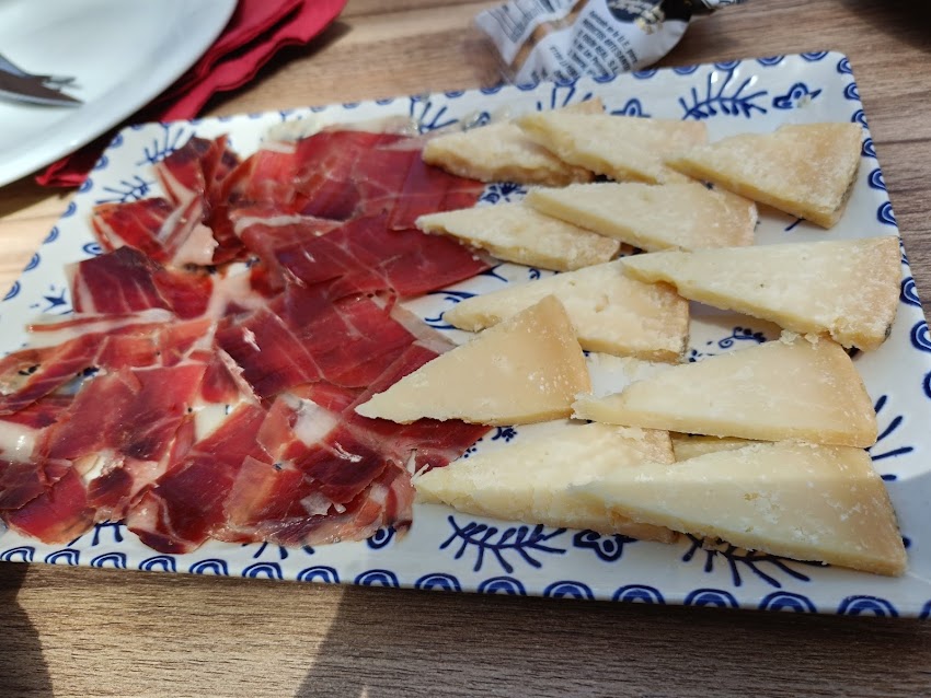 Bodegón Don Jamón