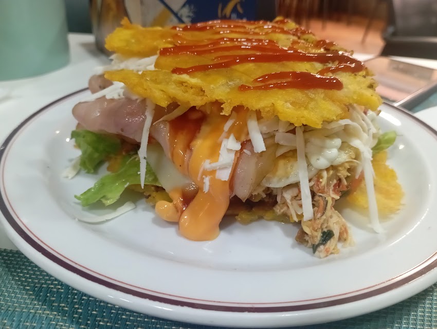 El Encuentro Hispano – Comida Española y Venezolana
