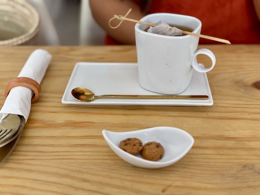 Senseless | Café & Art Gallery