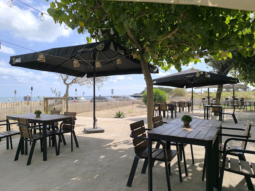 He’enalu Beach club