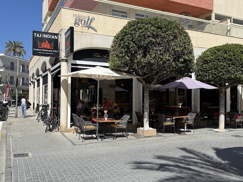 Taj Indian Restaurant & Bar